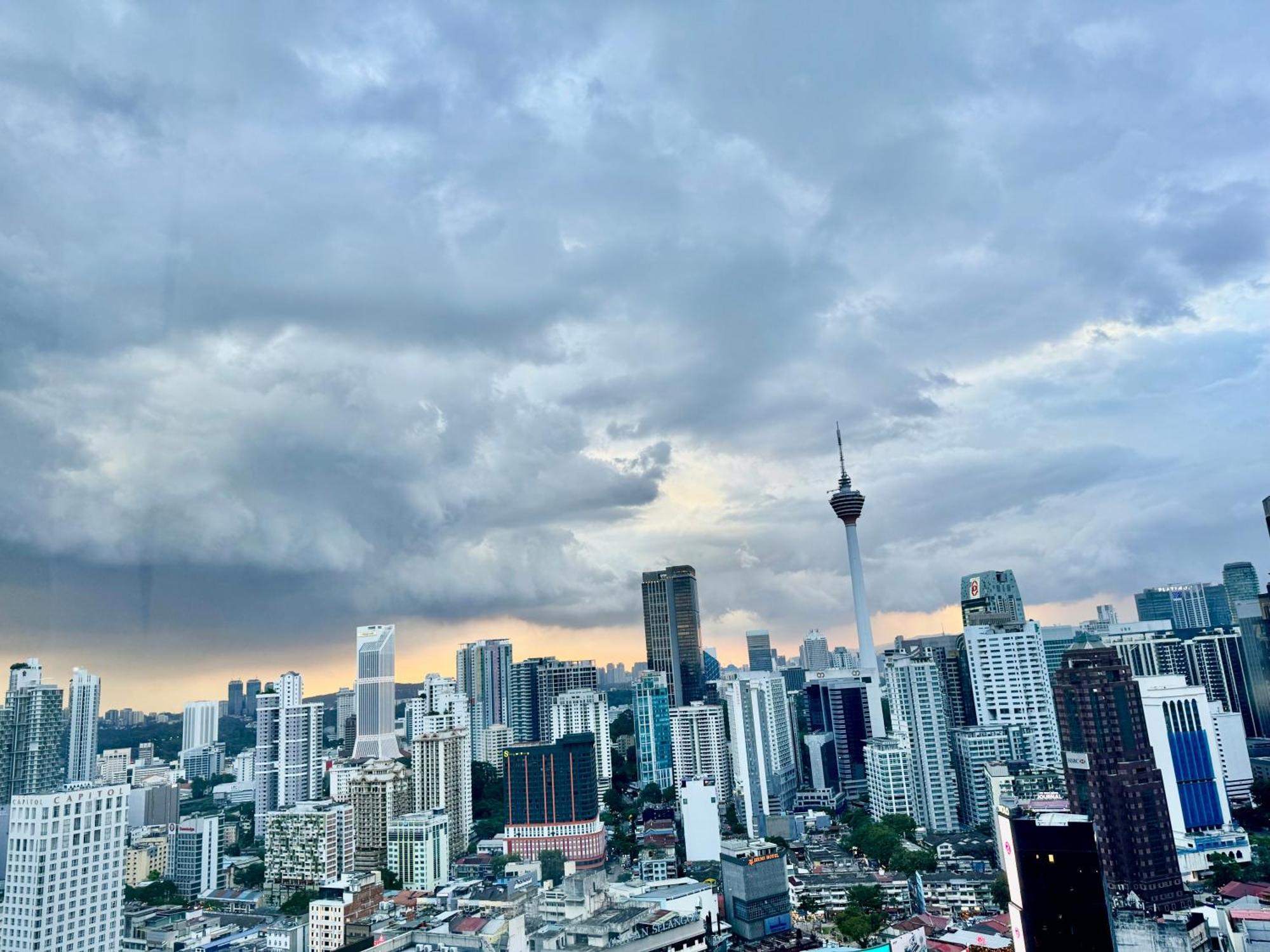 Klcc Suites At Axon By Skypool Kuala Lumpur Bagian luar foto